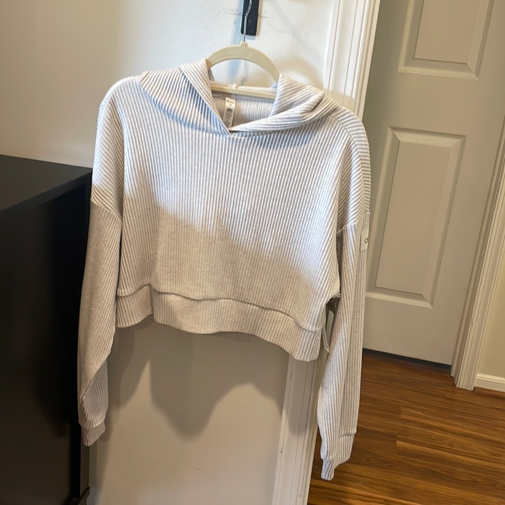 ALO Yoga Cropped Hoodie  - size small Excellent condition